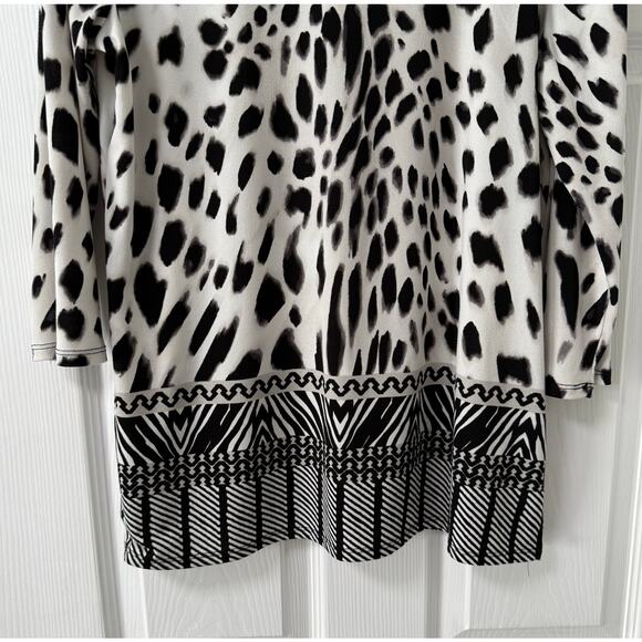 Easywear By Chico's Women's Leopard Print Long Sleeve Top Size 1. - Picture 3 of 16